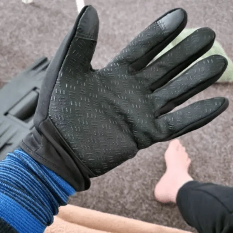 Men’s Winter Touchscreen Gloves with Grip Palms – FrostShield